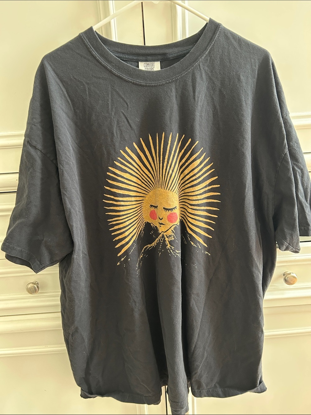 Comfort Colors Charcoal Tee with Gold Sunburst and Pink Cheeks - 27 inches P2P